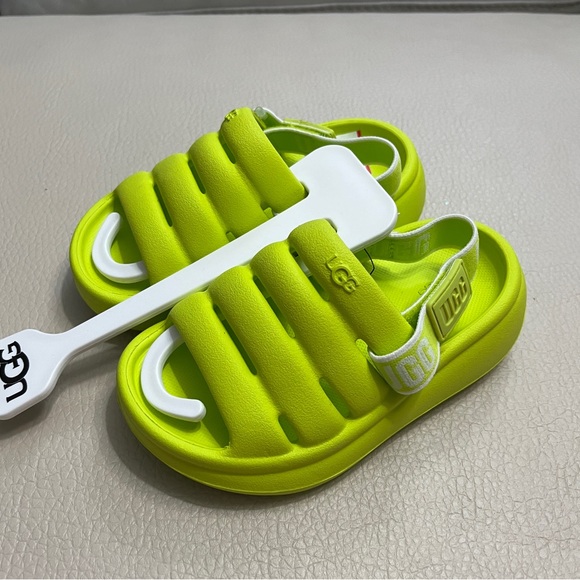 NWT - UGG Kids’ Sport Yeah Slide - US 8 / EU 25 - Picture 3 of 8